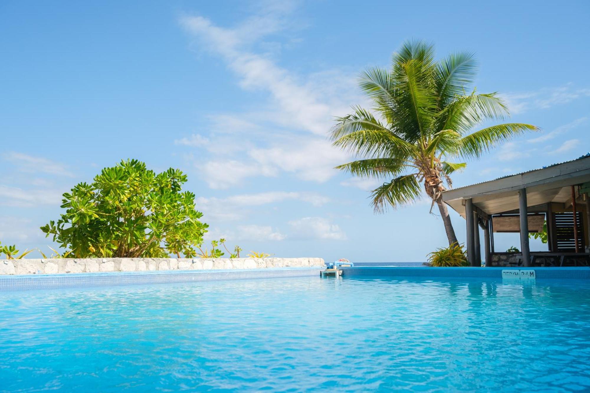 Beachcomber Island Resort Экстерьер фото