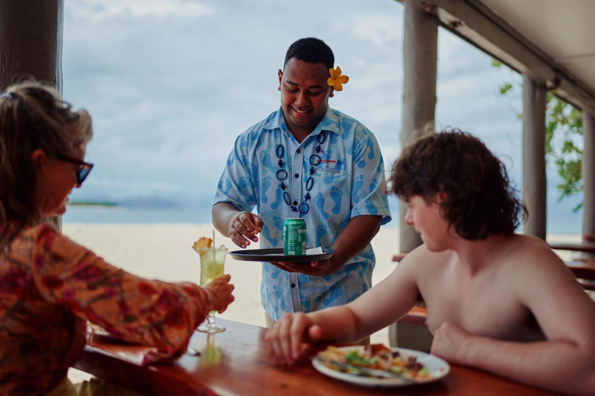 Beachcomber Island Resort Экстерьер фото