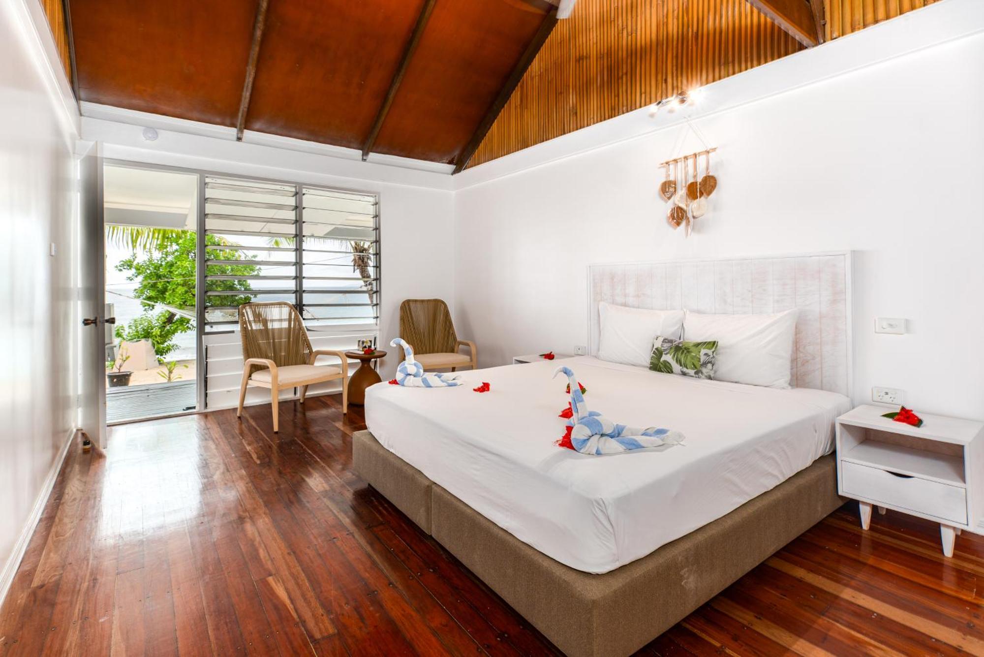 Beachcomber Island Resort Экстерьер фото