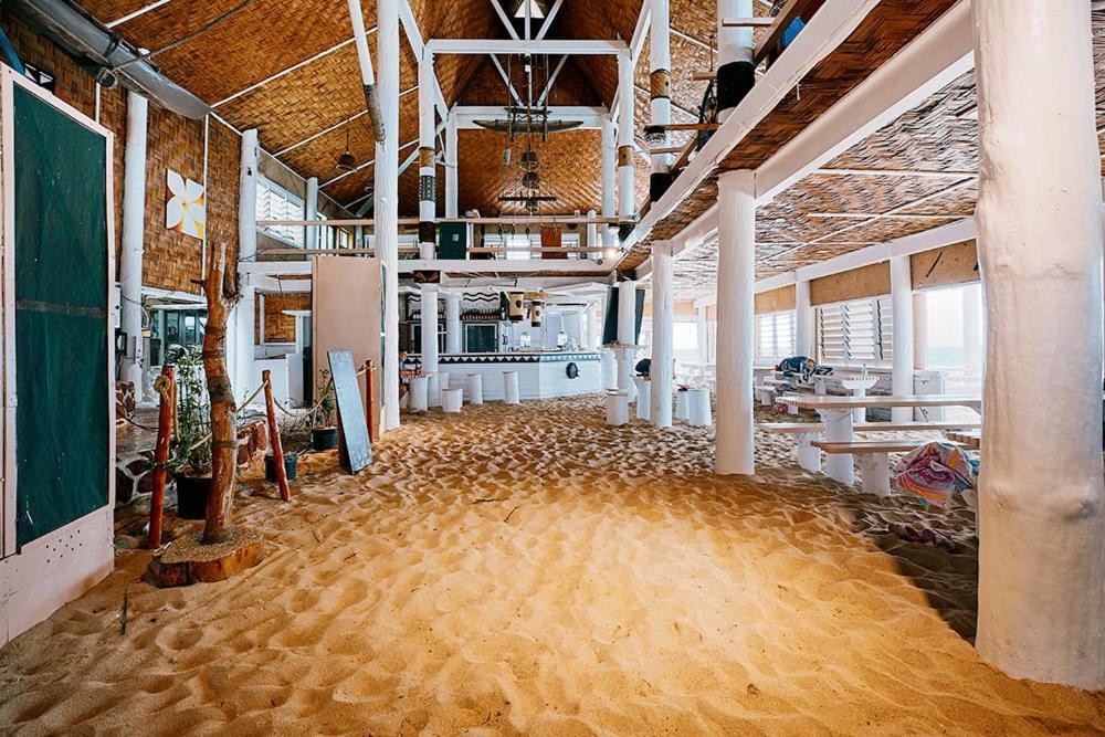 Beachcomber Island Resort Экстерьер фото